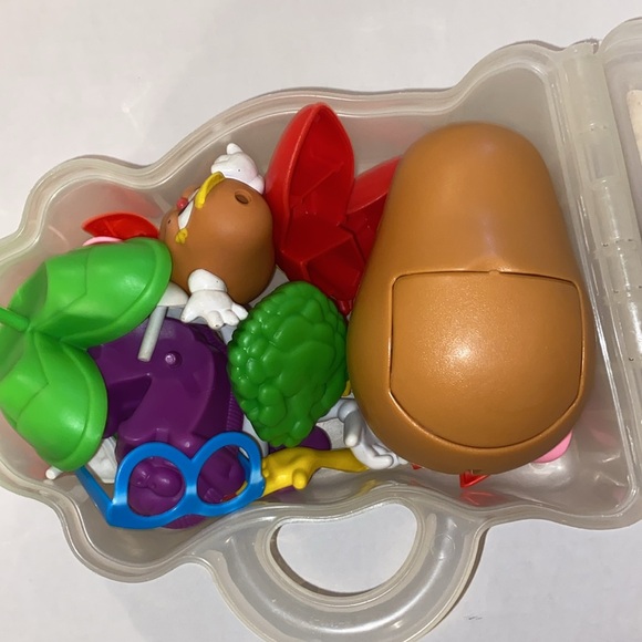 Vintage 2000 Playskool Mr. & Mrs. Potato Head Silly Suitcase - Picture 4 of 6